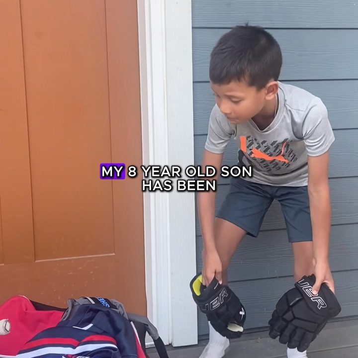 Sun River Honey ad. Angle: My 8-year-old uses honey gels for hockey: no nausea