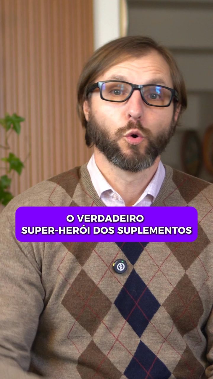 FitoEssência ad. Angle: "The real superhero of supplements"