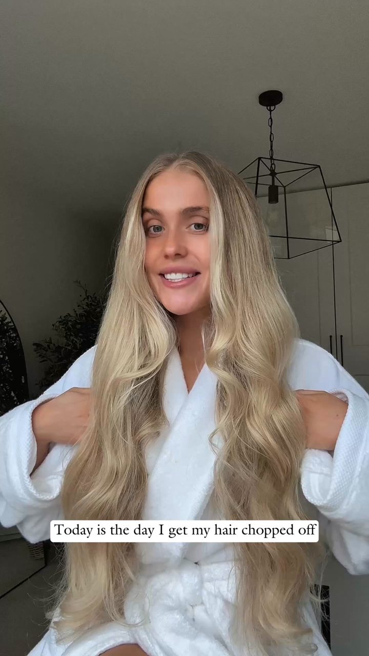 Myvitamins ad. Angle: Today is the day I get my hair chopped off