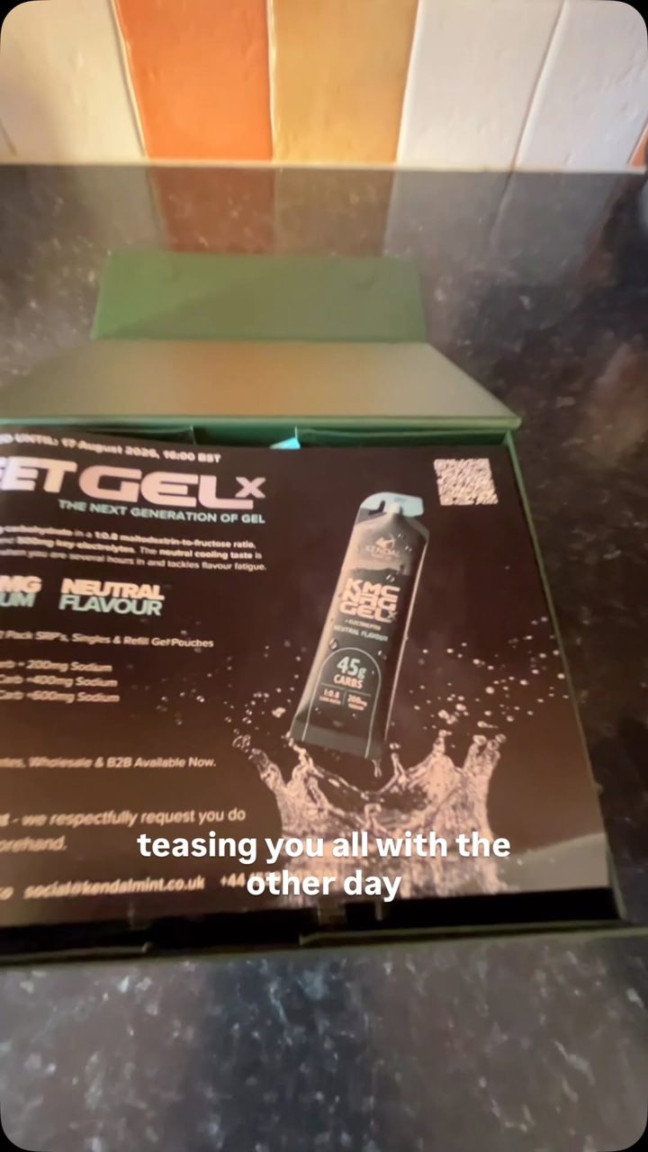 Kendal Mint Co ad. Angle: Unboxing the teased green box: new 45 g neutral gel