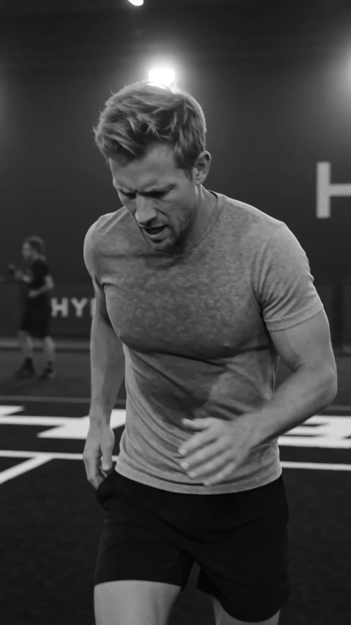 onors ad. Angle: Heavy legs and performance dips at a fitness race? Not with us