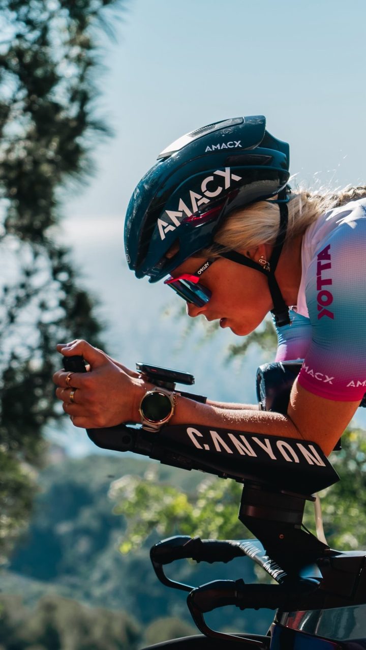Amacx ad. Angle: Many of you asked what I use during my races: let me show you