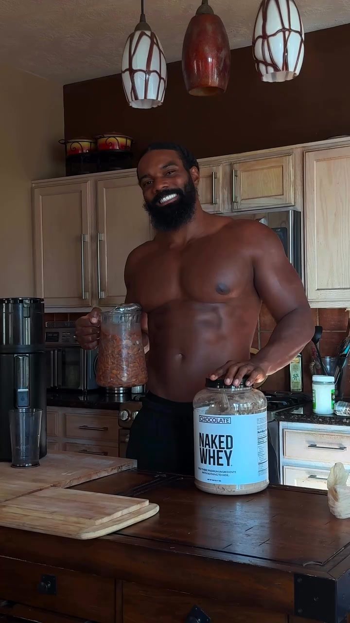 Naked Nutrition ad. Angle: Protein with nothing to hide