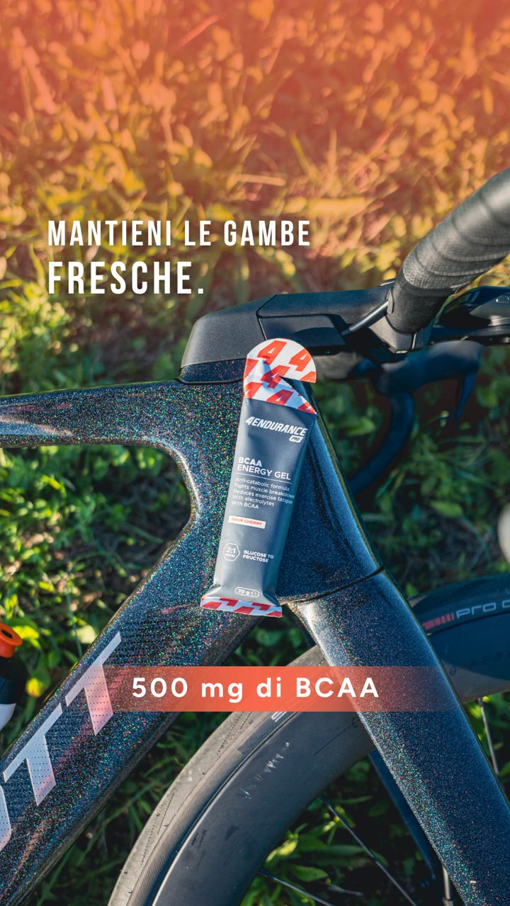 4Endurance ad. Angle: "Heavy legs? Not today." Gel with BCAA for long efforts