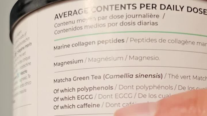 Matcha & CO ad. Angle: Label close-up: contents per daily dose
